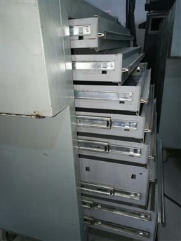 纯正宝马4S店工具手推车，9个，原价4000元/个，现价600元/个，6成新