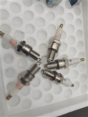 通用原装二行程四行程2.270火花塞汽油发电机园林机械摩托车加装