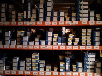 纯正博世系列火花塞等产品打折全国销售处理